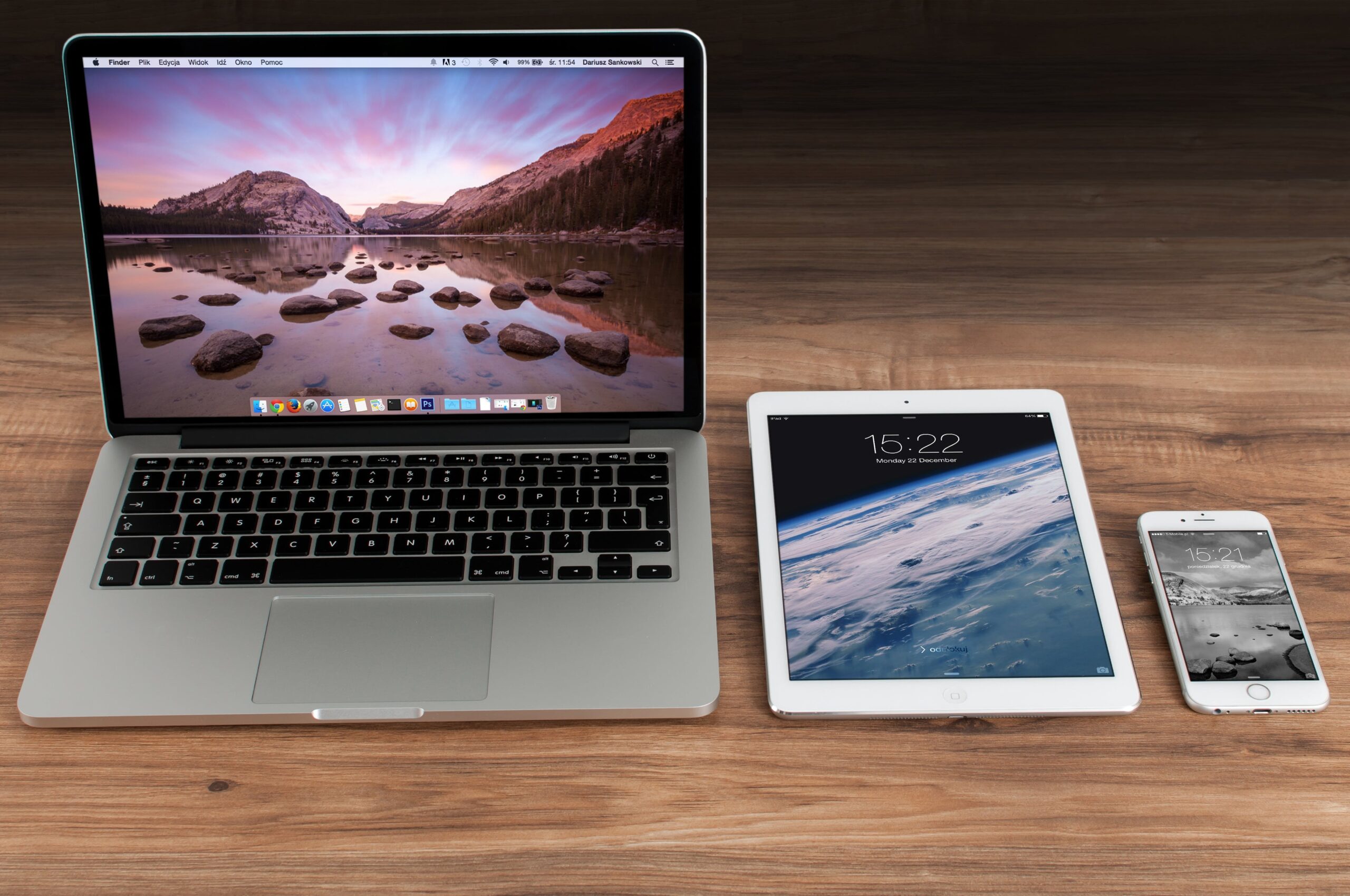 10 Ways Screen Time is Negatively Affecting Us and How We Can Fight Back